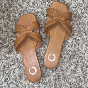 BRAND NEW DSW Journee Slide Sandal